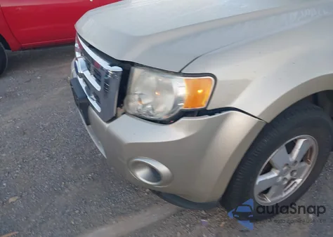 2011 Ford Escape Xls из США, поврежденный, VIN 1FMCU9C75BKC31140